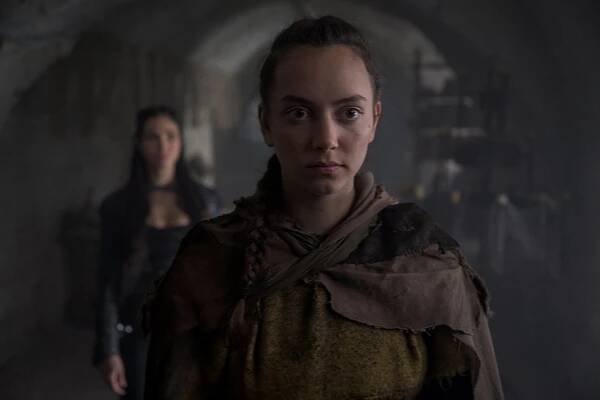 Maeve Courtier-Lilley - The Outpost - All We Do Is Say Goodbye - Z filmu