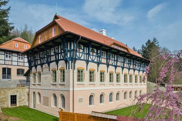 Sluneční lázně Luhačovice • vychodni-morava.cz