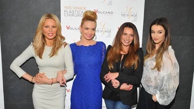Simona Krainová, Marianna Ďurianová, Alice Bendová a Iva Kubelková