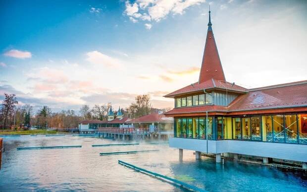 Travelking.cz: Hévíz: Luxus v Lotus Therme Hotel &.. - Skrz.cz