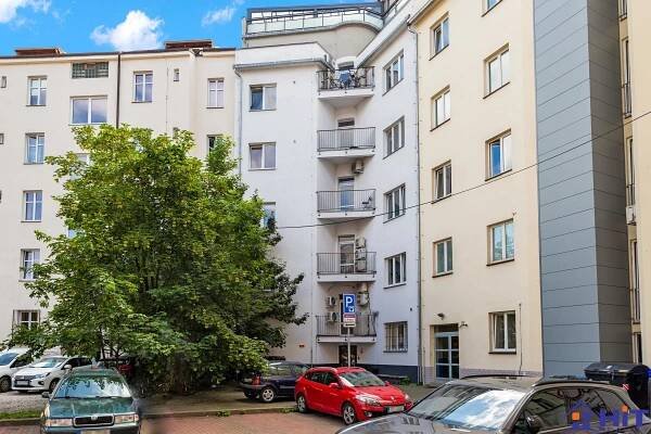 Pronájem kancelářských prostor na perfektní adrese Jandova 598/1, Praha 9