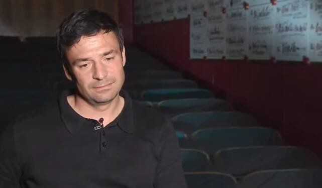 Jeviště, nebo trávník? Samuel Slovák se rozhodl pro fotbal
