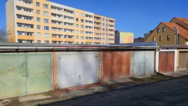 Pěkná udržovaná garáž na velmi žádaném místě v Příbrami V-Zdaboř, ulice Slunná, 570 000 Kč