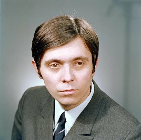 Svůdník, fešák, lékař i falešný vrchní. Josef Abrhám hrál rád humorné i vážné role