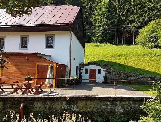 PENZION CTYRLISTEK - Prices & Specialty B&B Reviews (Teplice nad Metuji, Czech Republic)
