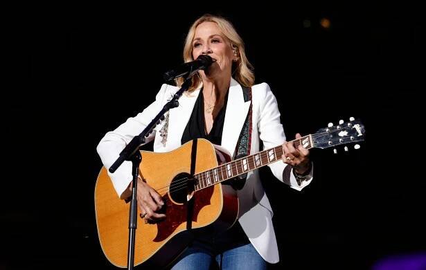 Sheryl Crow | Artists | NME.com