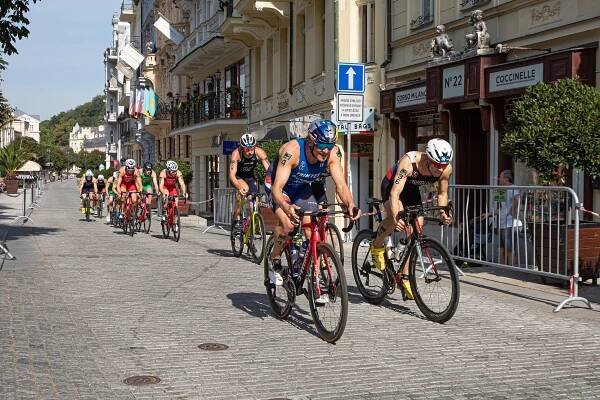Karlovy Vary opět přivítají Světový pohár v triatlonu. Vrátí se do lázeňského centra olympijští vítězové? - neverdie.cz