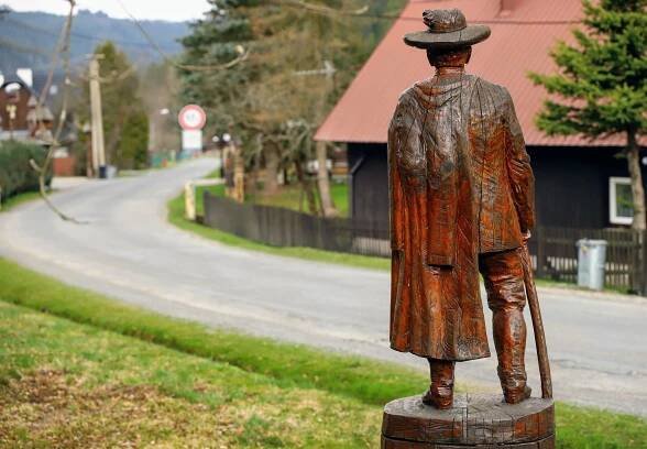 Velikonoce bez pomlázky. Ztichly i Velké Karlovice na Valašsku