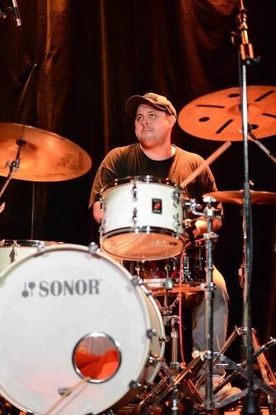 Matt Long v písecké Podčáře. Hudební masakr se spoustou rockového ksichtění