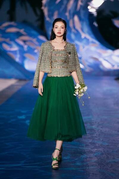 Pre-fall 23 – LE THANH HOA