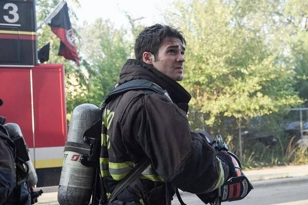 Chicago Fire - Kvůli svatbě - Z filmu - Steven R. McQueen