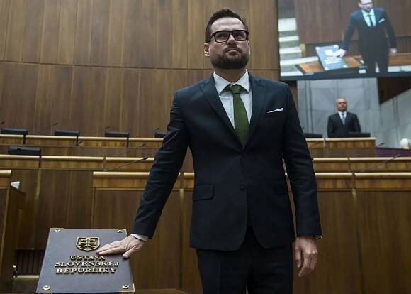 Náhlik má svoje impérium skryté vo firmách, na otázky nereaguje