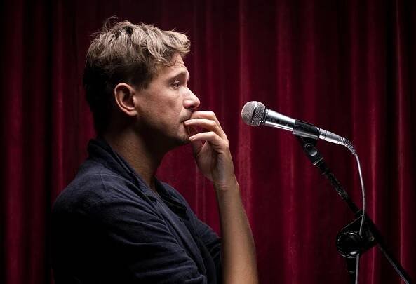 Muži jsou z Marsu a ženy z Venuše — stand up show Tomáše Měcháčka
