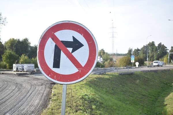 Konec objížděk. Kruhový objezd na I/43 u Černé Hory bude hotový v neděli
