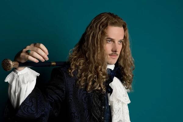 Evan Williams - Versailles - Promo