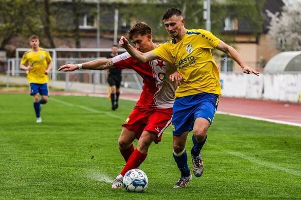 Slavia dostala v Neratovicích studenou sprchu, odvezla si čtyřku