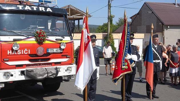 Hasiči ve Bzové oslavili 120. výročí od založení sboru. Zahrála kapela Klapeto