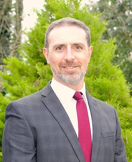 Biography of Paul Sullivan — Mr. Paul Sullivan - Consultant Plastic & Hand Surgeon
