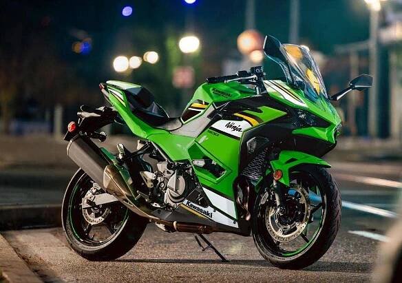 Kawasaki Ninja 500, ŘP A2, záruka 4 roky