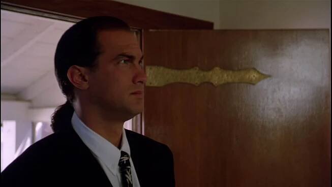 Steven Seagal in Těžko ho zabít (1990)