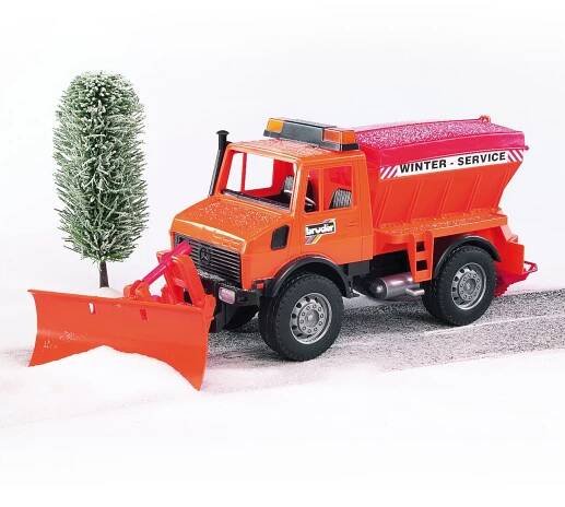 Bruder Mercedes Benz UNIMOG Sypač s radlicí