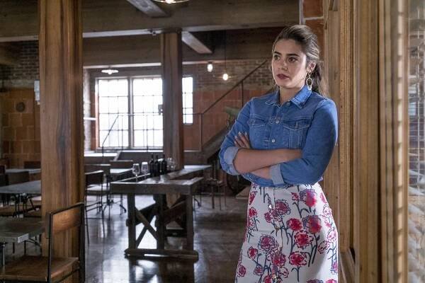 Feed the Beast - Be My Baby - Z filmu - Lorenza Izzo