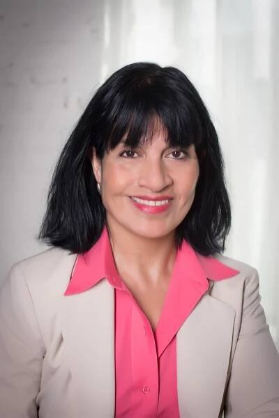 Rosa_Flores-WEBSITE PICTURE - Dr. Rosa Flores | Denver, CO Counselor & Therapist | English & Spanish