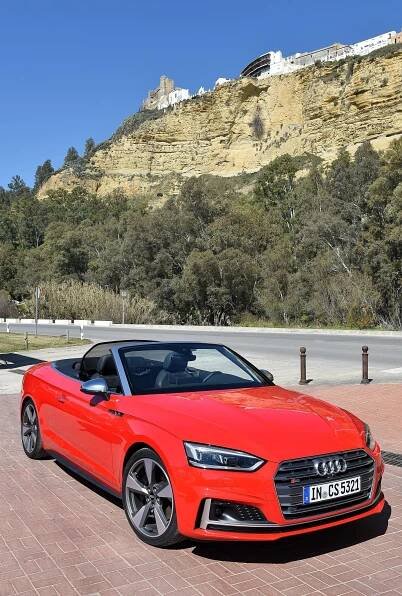 Svezli jsme se s novou Audi S5 Cabriolet! Jak vypadá a jak jede?