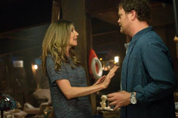 Poručík Backstrom - I Am a Bird Now - Z filmu - Sarah Chalke, Rainn Wilson