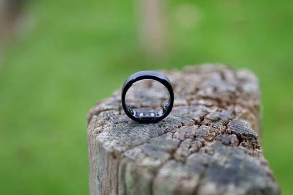 The side of the RingConn Gen 2 smart ring.