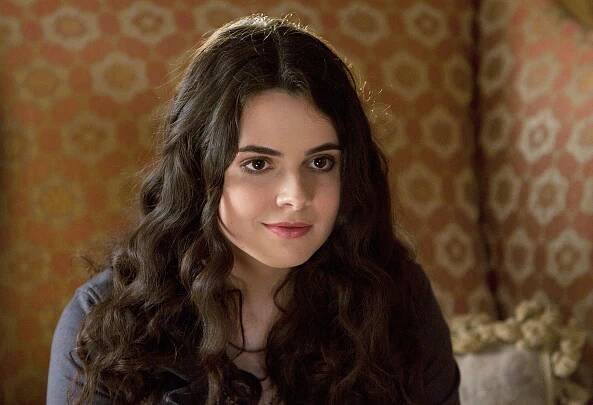 Záměna - This Is Not a Pipe - Z filmu - Vanessa Marano
