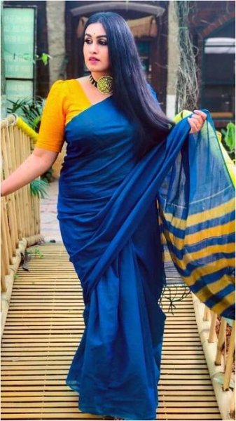 Kavitha Nair weaves poems with the ‘nine yards of elegance’