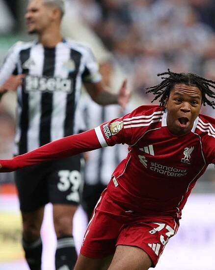 Ngumoha in dream Premier League debut with late winner for Liverpool at Newcastle