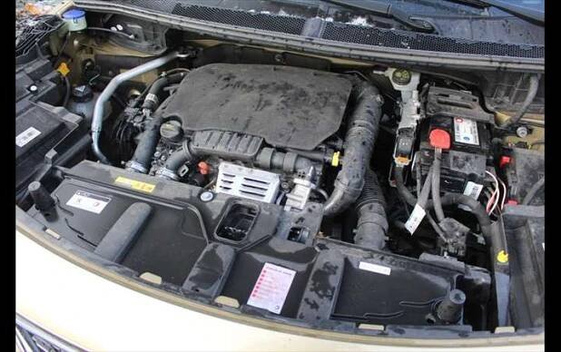 Motor 1,2 je skvěle utlumen /Peugeot 3008
