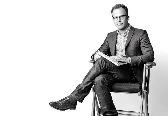 Tom McCarthy To Direct Selena Gomez's Netflix Series '13 Reasons Why'