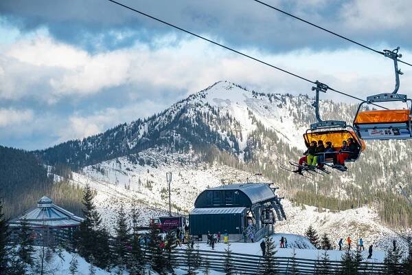 Předvánoční lyžovačka u sousedů. Vyrazte na Chopok, do Zakopaneho nebo na ledovec Stubai