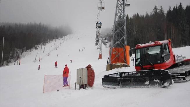 Na českých horách propukla regulérní lyžařská sezóna