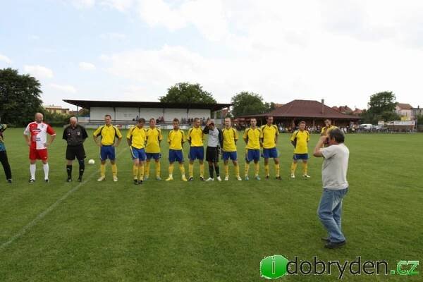 Fotbal v Kostelanech osmdesátiletý | iDobryDen 