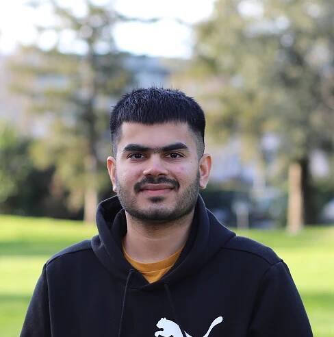 About Me - Hi, I’m Yash Vekaria!