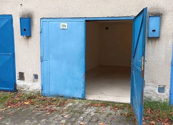 Adamov: prodej zděné garáže 20 m2 na Horce - Reality Adamov