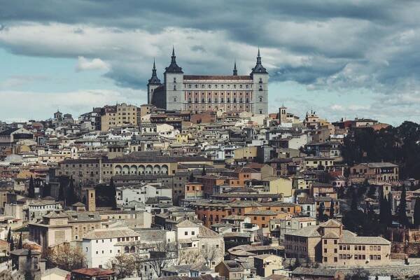 Spain experiences its own tourism boom - RESUINSA