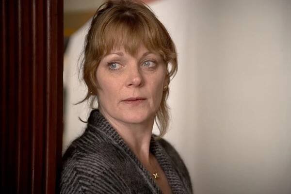 Případy inspektora Lynleyho: Prázdnota - Z filmu - Samantha Bond