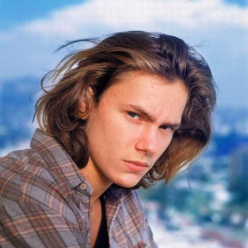 How River Phoenix's Childhood in the Children of God Cult May Have Led to His Death