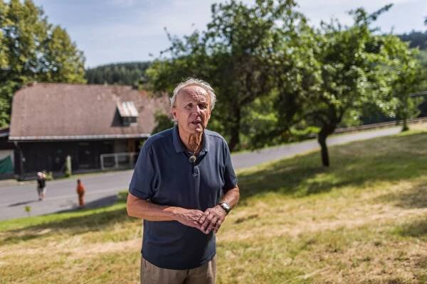 Díky jeho seriálu prý lidé začali skupovat chalupy na Šumavě. Ale procenta jsem z toho nedostal, říká známý režisér