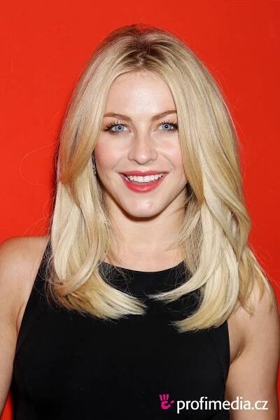 Julianne Hough - celebrity účes - HappyHair