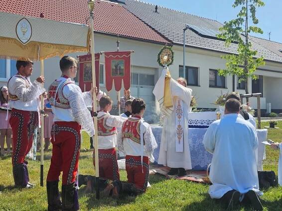 Boží tělo 2025 – Farnost Moravská Nová Ves – album na Rajčeti