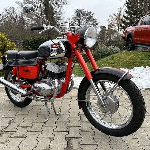 Jawa 350 Californian