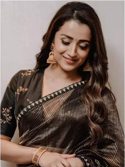 Times when Trisha Krishnan redefined elegance with her traditional looks