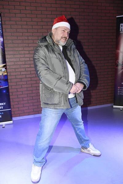 Chcete taky chytit dvě pěstí? Roman Ondráček poprvé po skandálu na křtu desky Michala Davida ve společnosti. Jeho slova se musela vypípat