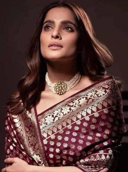 Priya Bapat, a vision of grace and glamour in saree